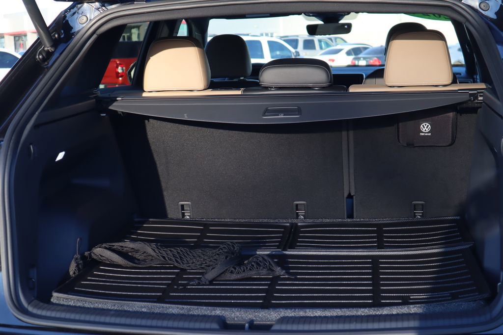 Used 2024 Volkswagen Atlas Cross Sport SE image 27