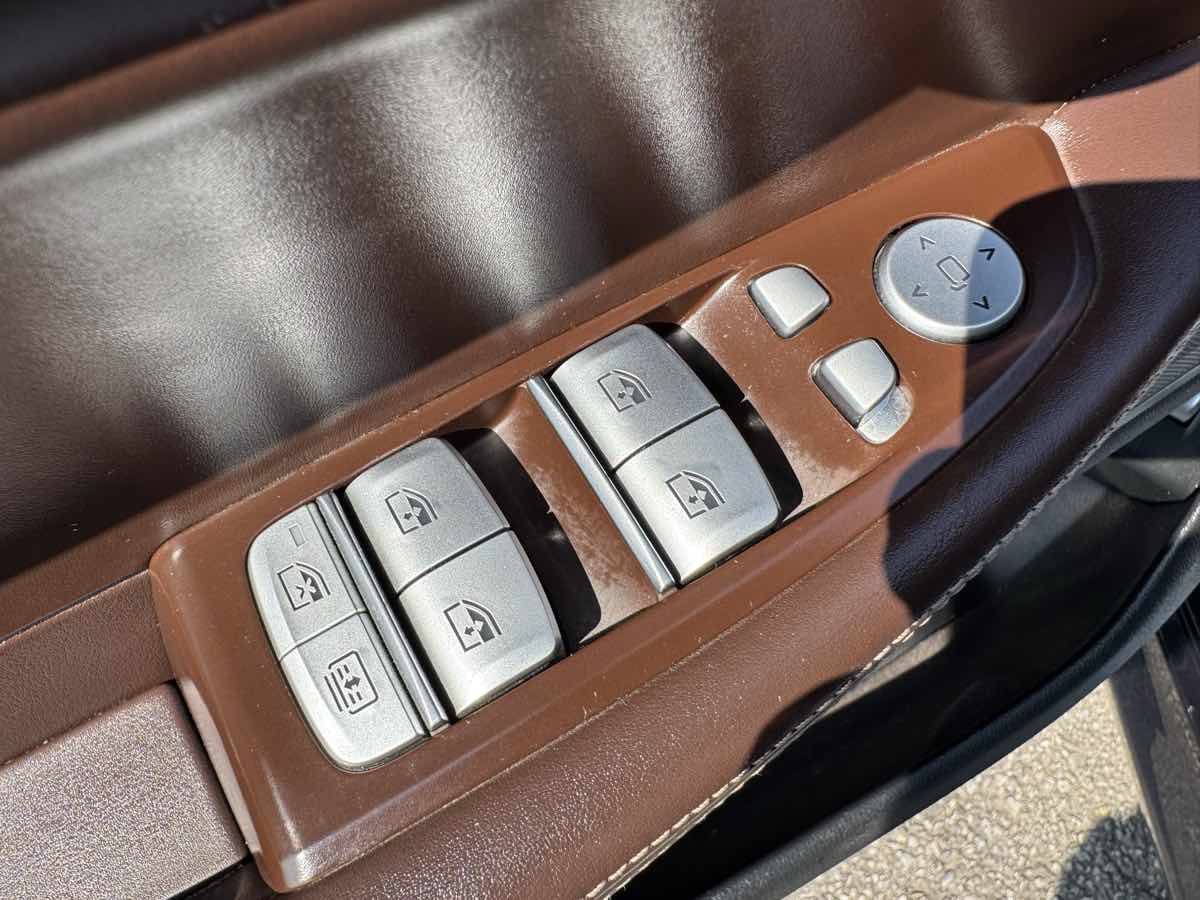 Used 2016 BMW 750i xDrive AWD/4WD image 29