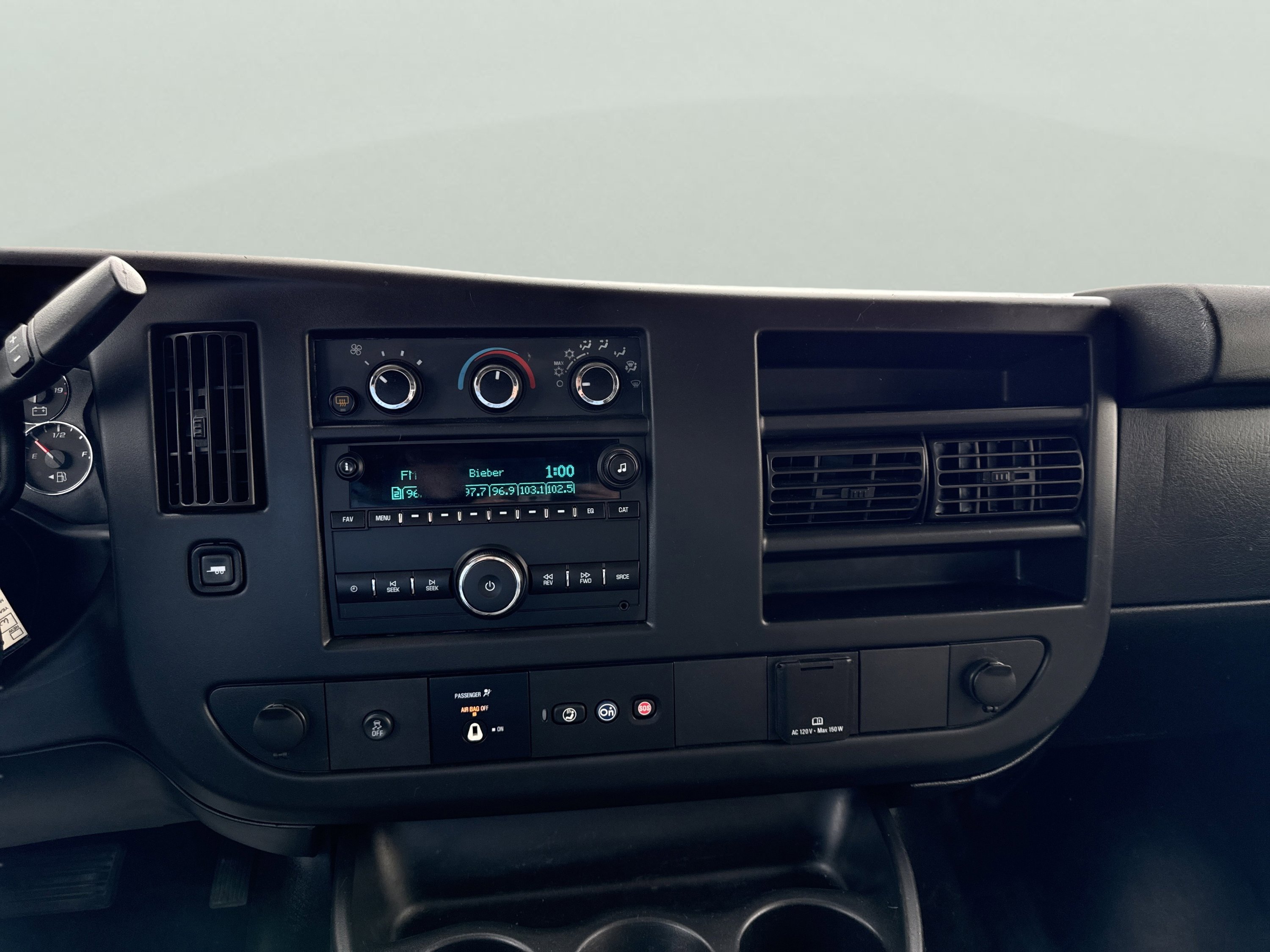 Used 2018 Chevrolet Express 2500 image 16