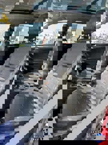 Used 2021 Volkswagen Tiguan SE w/ Panoramic Sunroof Package image 12