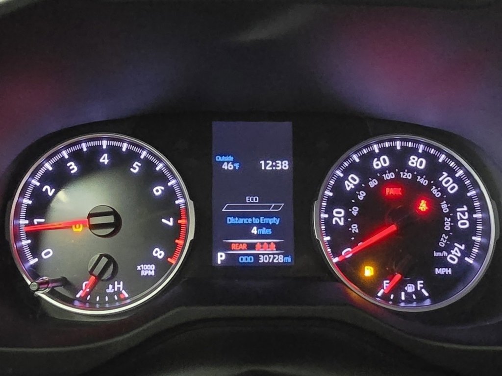 Used 2022 Toyota RAV4 XLE image 25