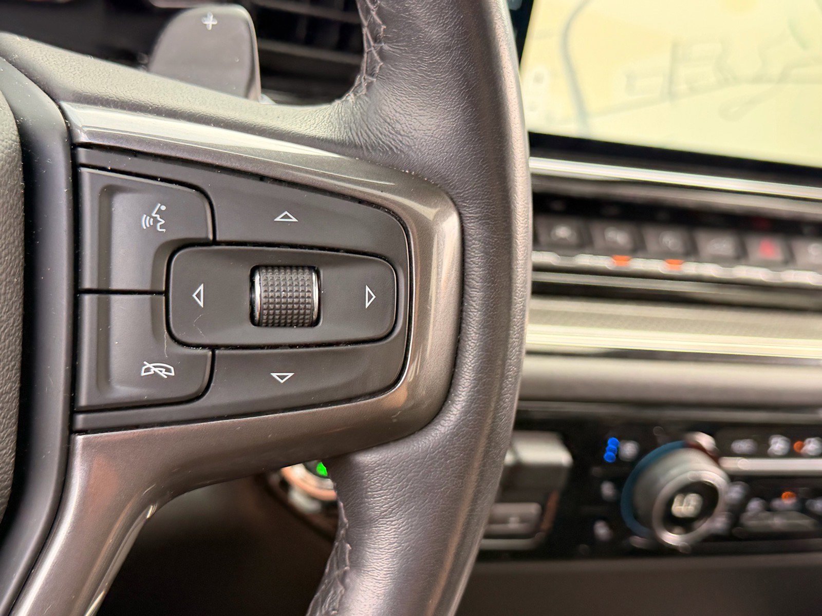 Used 2023 Chevrolet Silverado 1500 ZR2 w/ Technology Package image 18