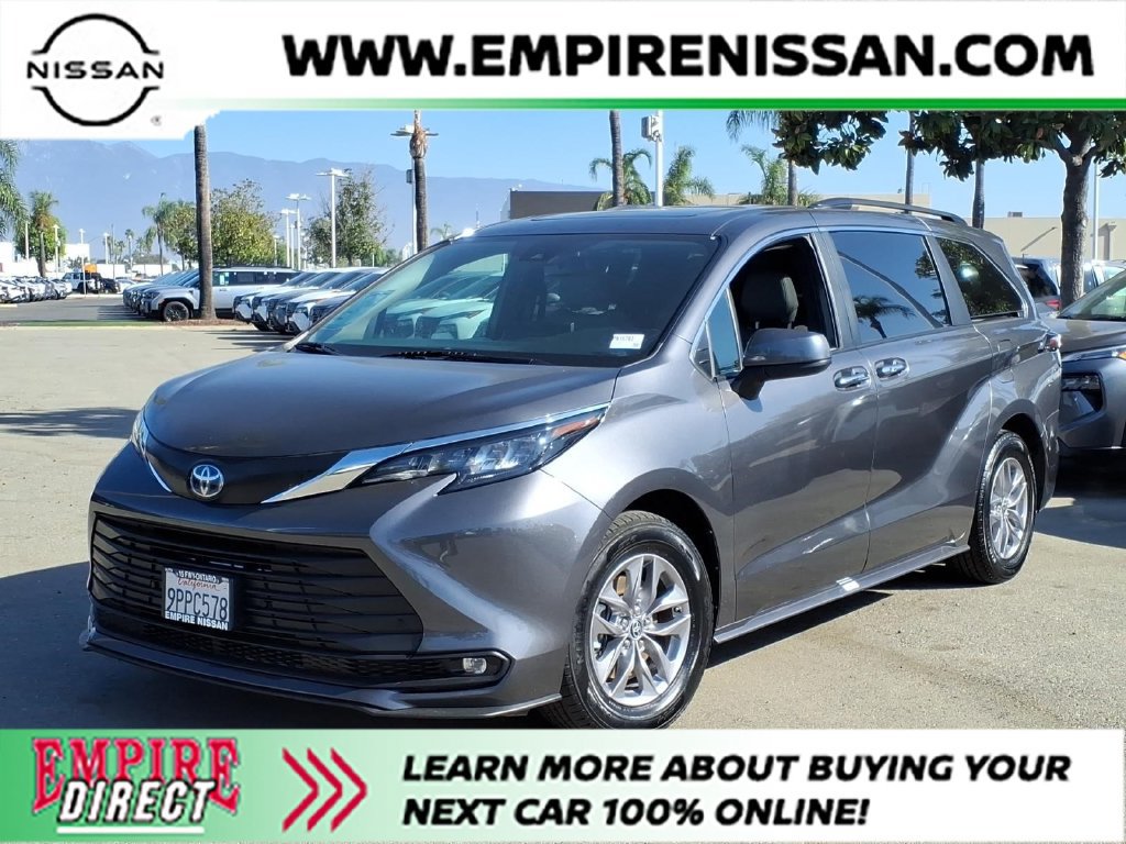 Used 2025 Toyota Sienna XLE