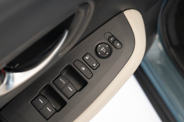 New 2026 Honda HR-V LX image 13