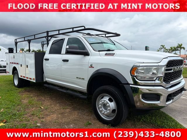 Used 2022 RAM 4500 Tradesman w/ Chrome Appearance Group AWD/4WD image 4