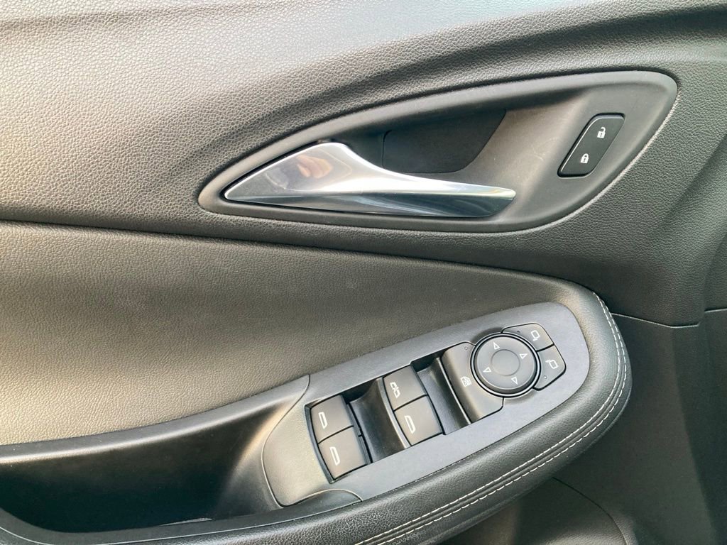 Used 2025 Buick Encore GX Preferred image 12