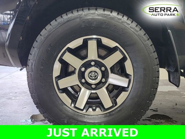 Used 2018 Toyota 4Runner TRD Off-Road image 10
