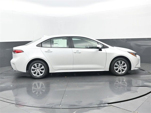 New 2026 Toyota Corolla LE image 2