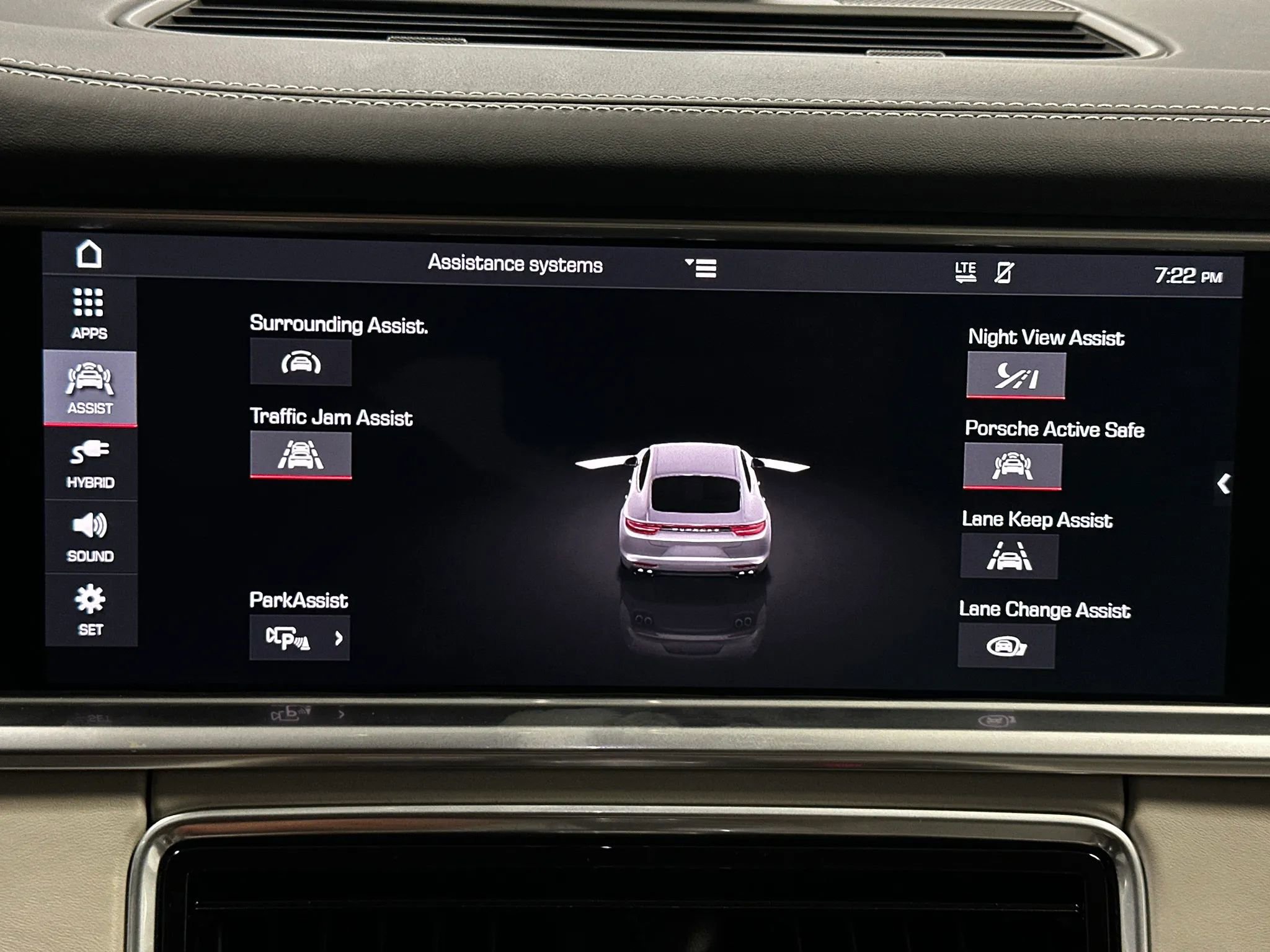 Used 2018 Porsche Panamera 4 w/ Premium Package Plus AWD/4WD image 41