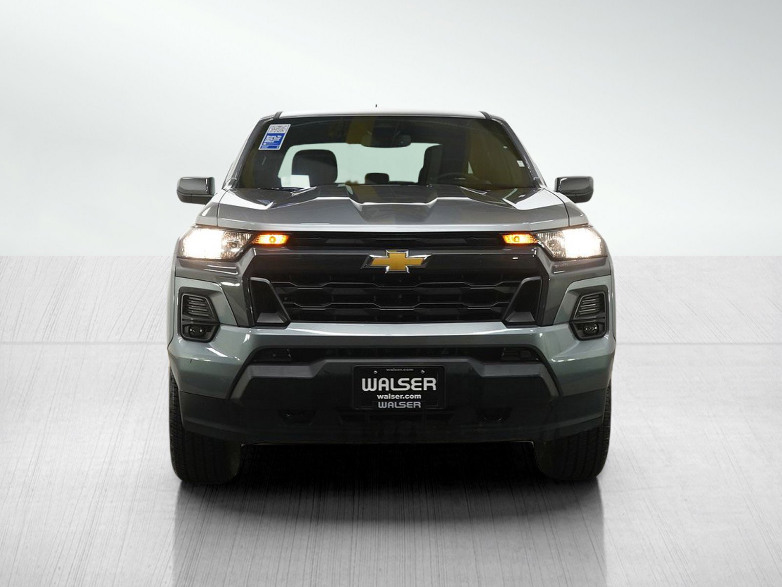 Used 2024 Chevrolet Colorado LT w/ LT Convenience Package II AWD/4WD image 8