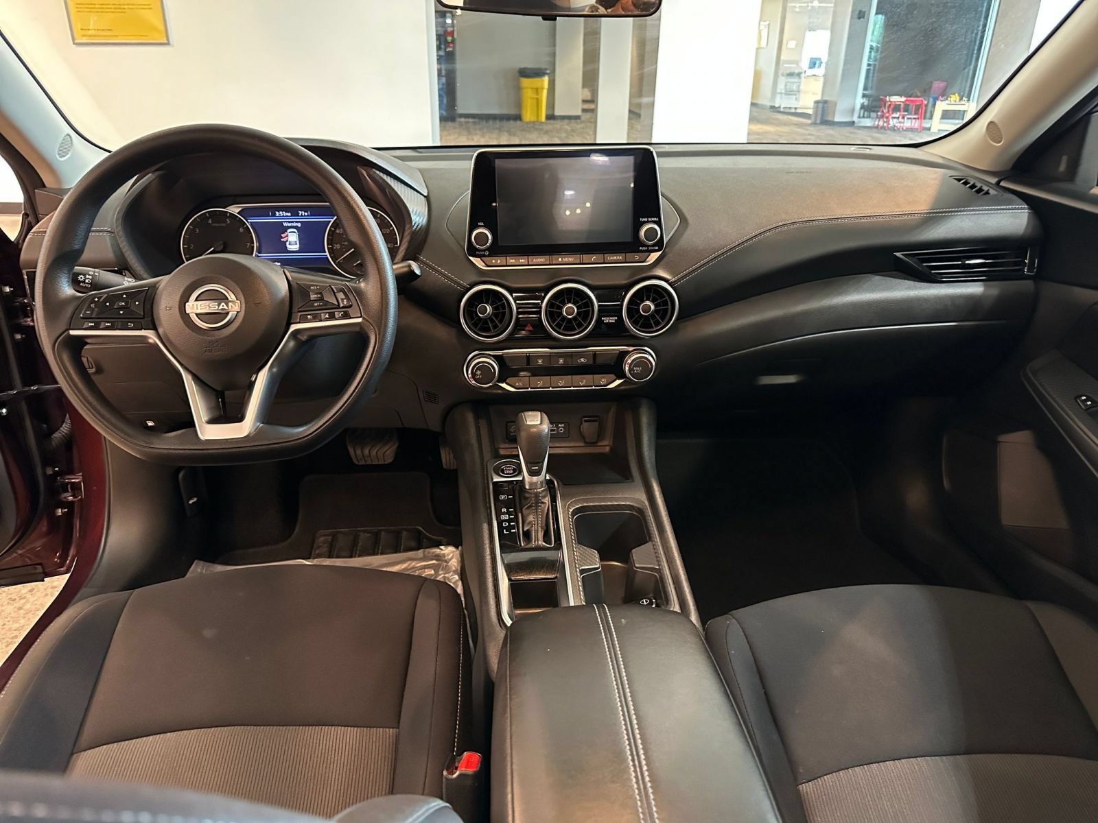 Used 2025 Nissan Sentra SV FWD image 32