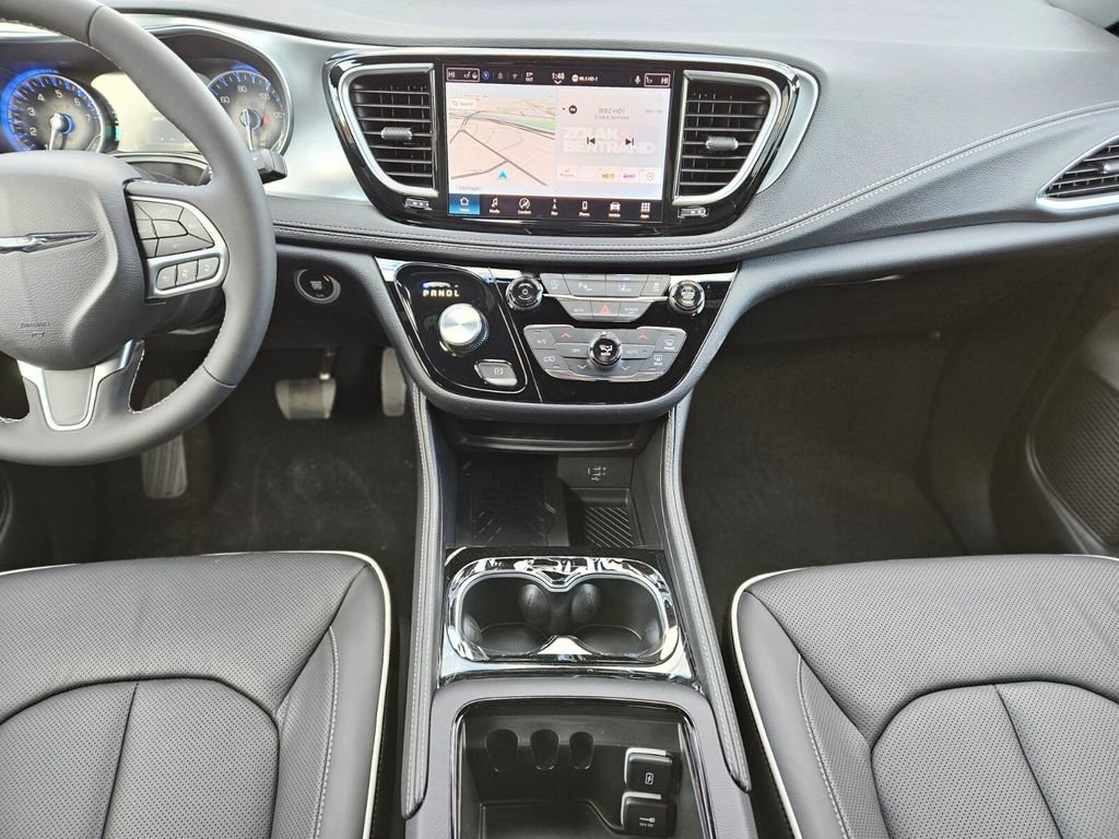 New 2026 Chrysler Pacifica Limited image 12