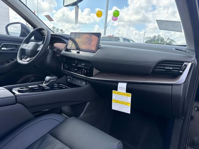 New 2026 Nissan Rogue Platinum AWD/4WD image 14