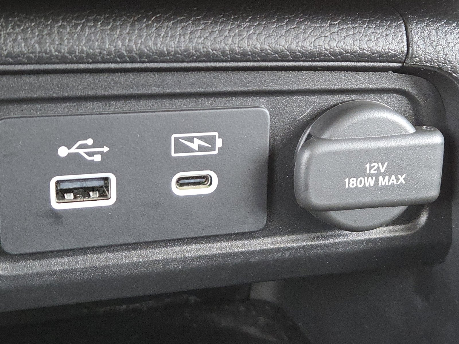 Used 2025 Honda Pilot Elite image 11