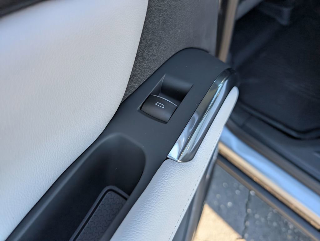 New 2026 Chevrolet Traverse High Country w/ LPO, Floor Liner Package image 11