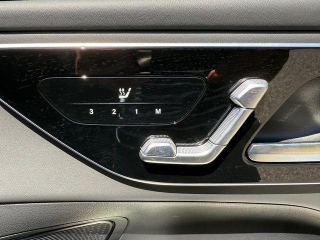 Used 2025 Mercedes-Benz GLC 43 AMG 4MATIC image 25