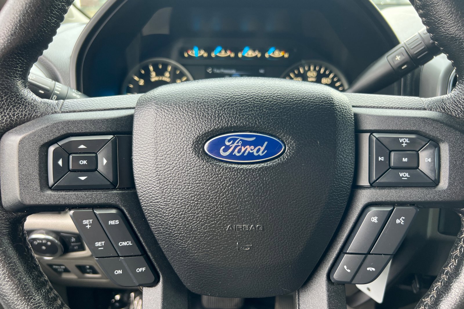 Used 2015 Ford F150 XLT w/ Equipment Group 302A Luxury image 20