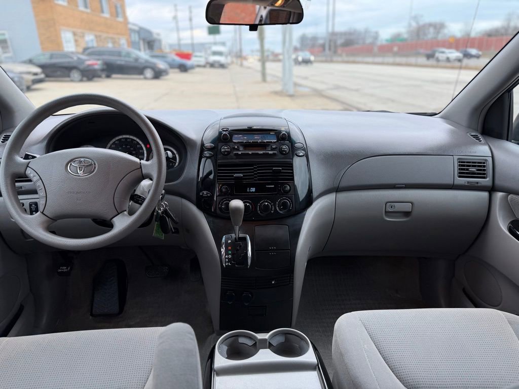 Used 2005 Toyota Sienna LE image 22