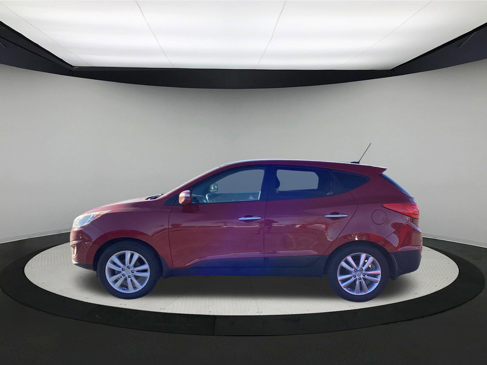 Used 2010 Hyundai Tucson Limited w/ Premium Pkg 4 image 5