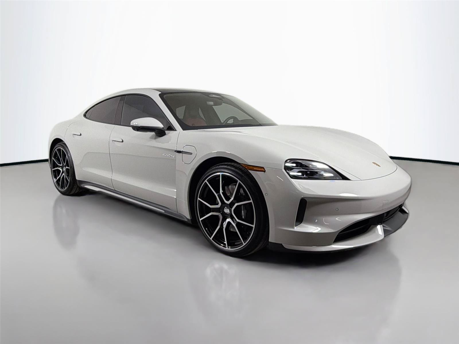 Certified 2026 Porsche Taycan RWD image 9