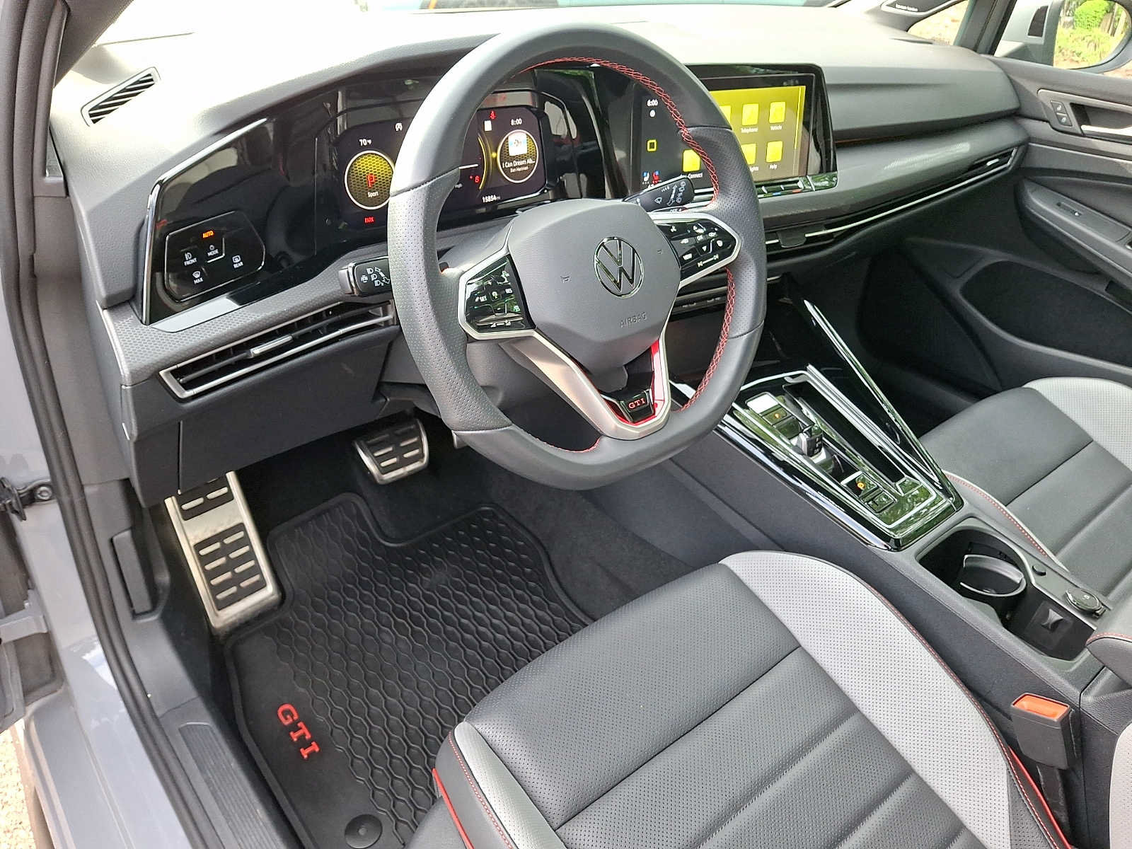 Used 2024 Volkswagen GTI SE w/ SE Leather Seats Package FWD image 11