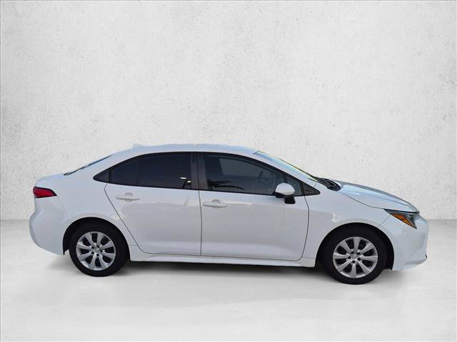 Used 2020 Toyota Corolla LE FWD image 4