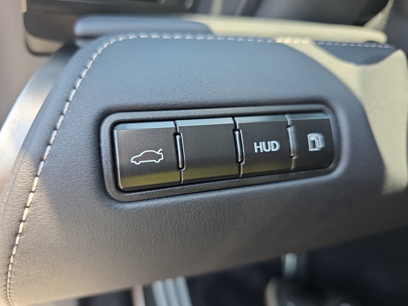 Used 2018 Lexus LC 500 Coupe w/ Performance Package RWD image 24