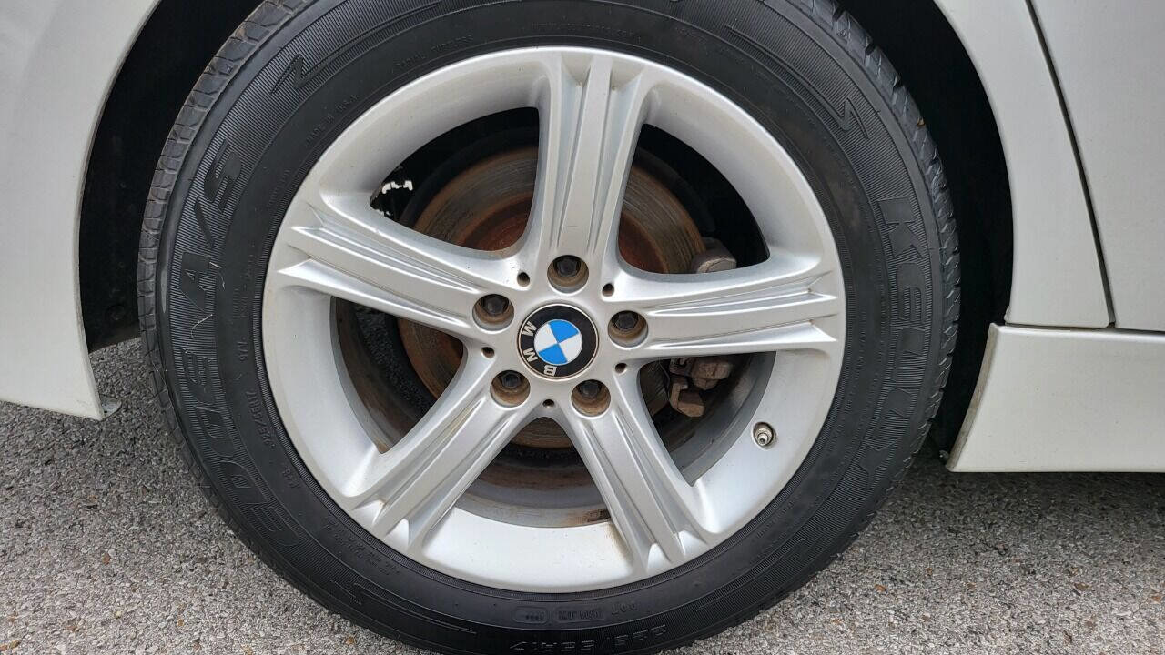 Used 2015 BMW 320i Sedan image 36