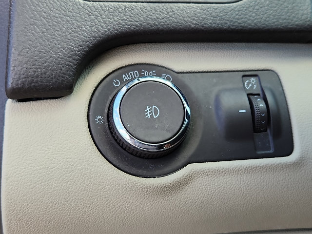 Used 2012 Buick Regal Leather FWD image 25