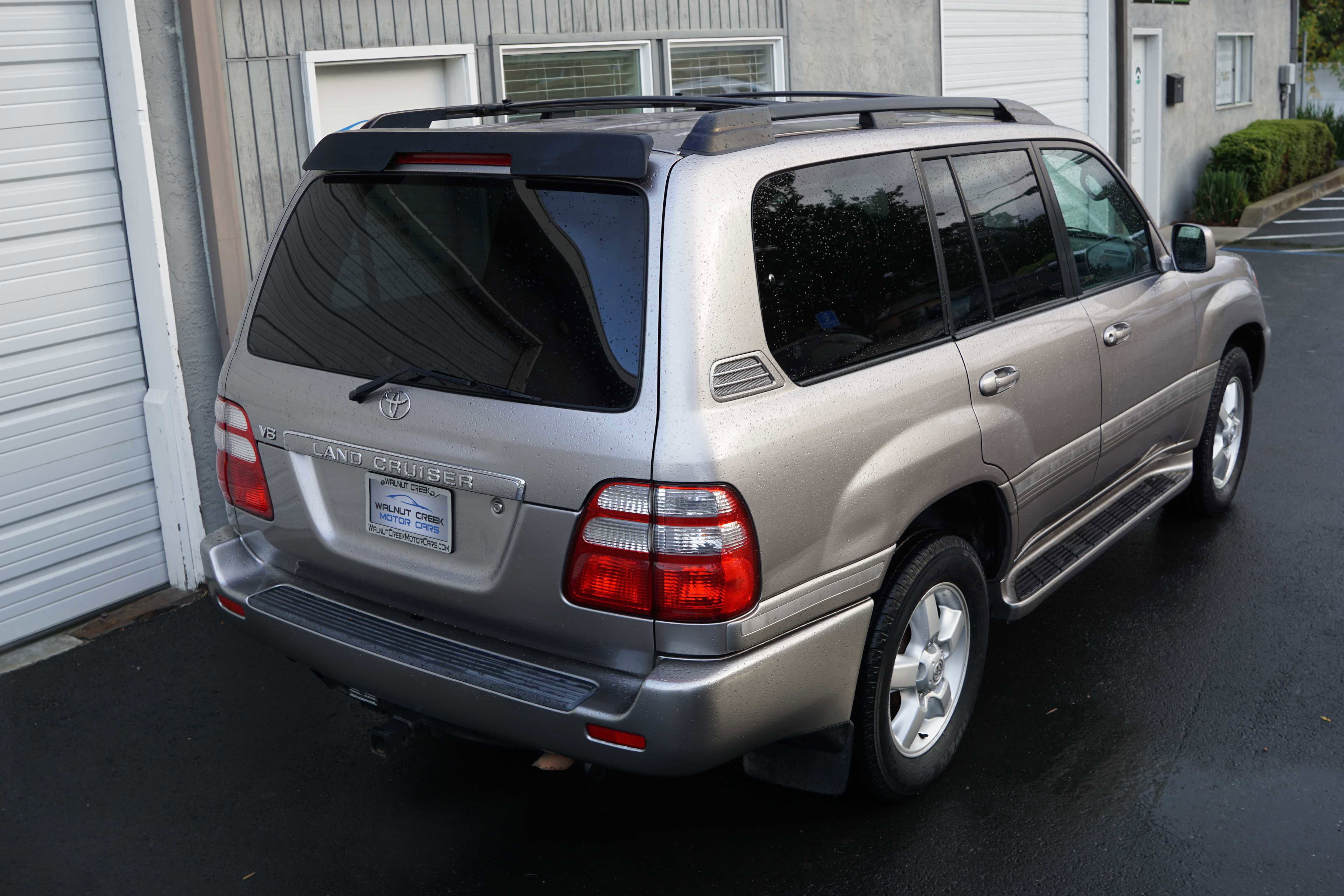 Used 2004 Toyota Land Cruiser image 21