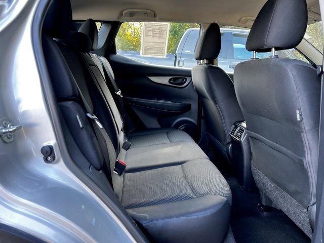 Used 2021 Nissan Rogue Sport S image 21