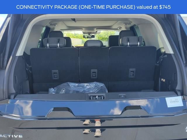New 2025 Ford Expedition Active image 9