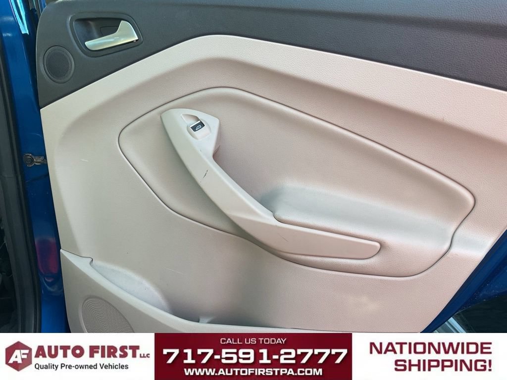 Used 2019 Ford Escape Titanium AWD/4WD image 12