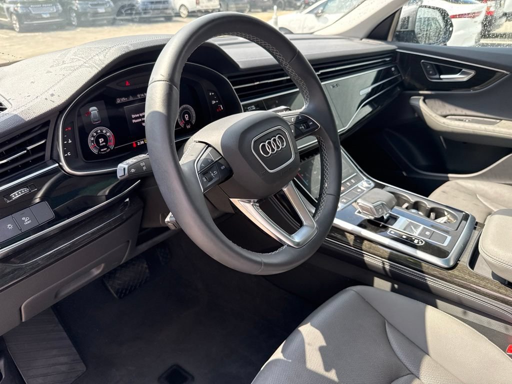 Used 2023 Audi Q8 Premium Plus w/ Premium Plus Package AWD/4WD image 9