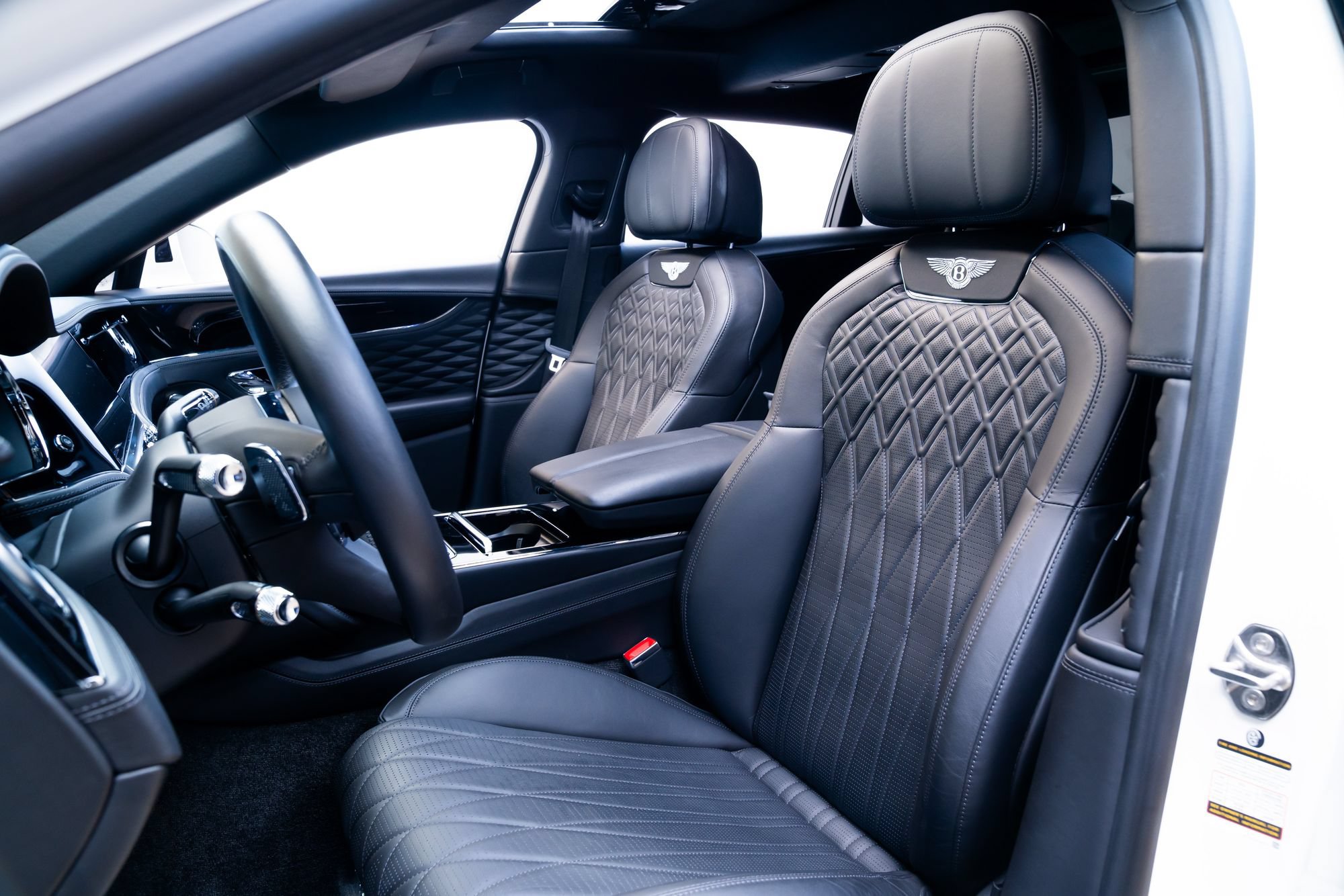 Used 2021 Bentley Flying Spur V8 AWD/4WD image 17