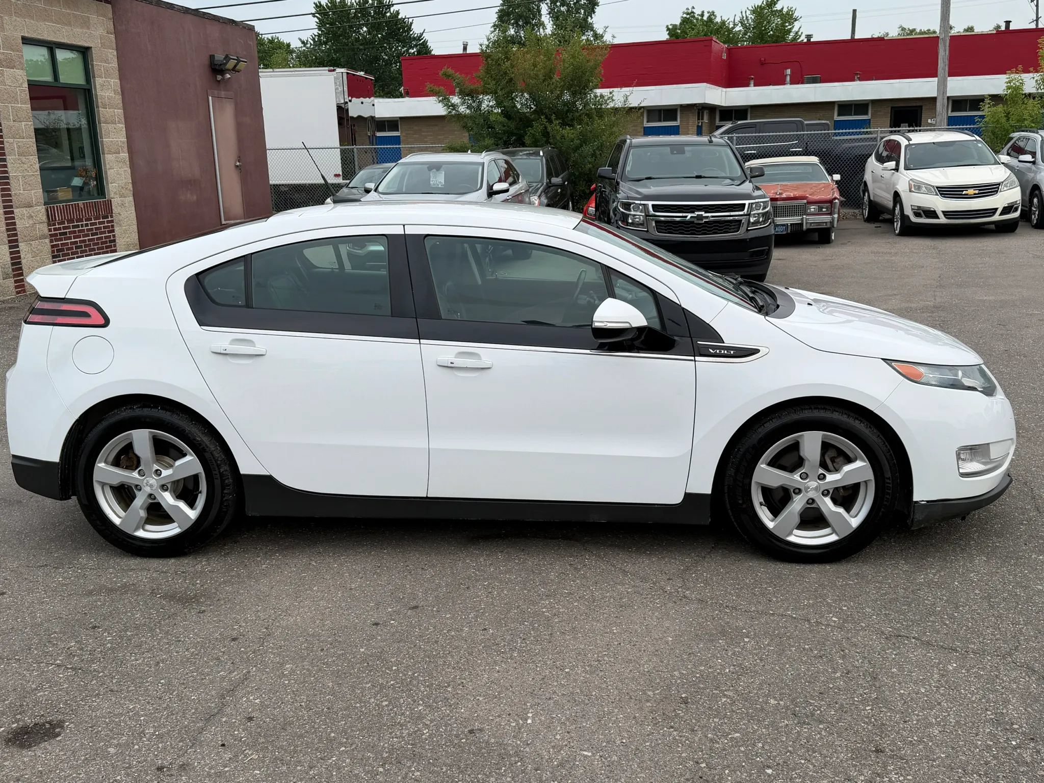 Used 2013 Chevrolet Volt Premium w/ Premium Trim Package FWD image 6