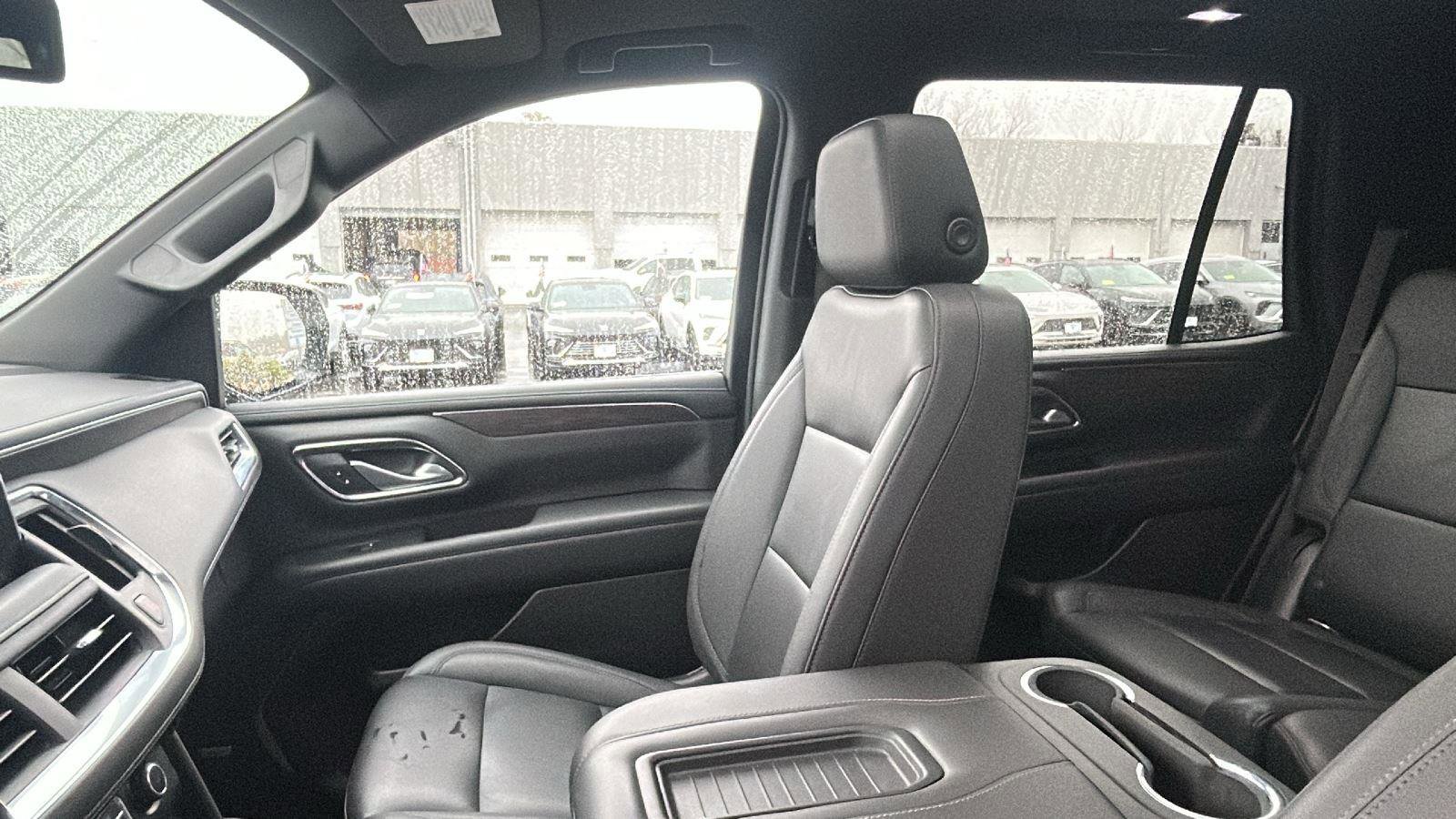 Used 2022 Chevrolet Tahoe LT w/ LT Signature Plus Package AWD/4WD image 28