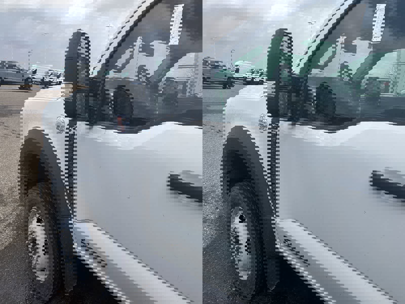 Used 2023 Ford F450 XLT w/ XLT Value Package image 3