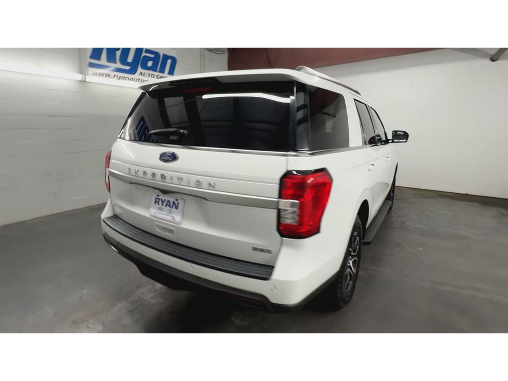 Used 2024 Ford Expedition XLT RWD image 8