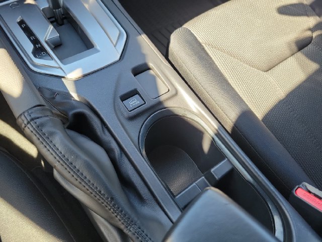 Used 2020 Subaru Crosstrek 2.0i AWD/4WD image 23