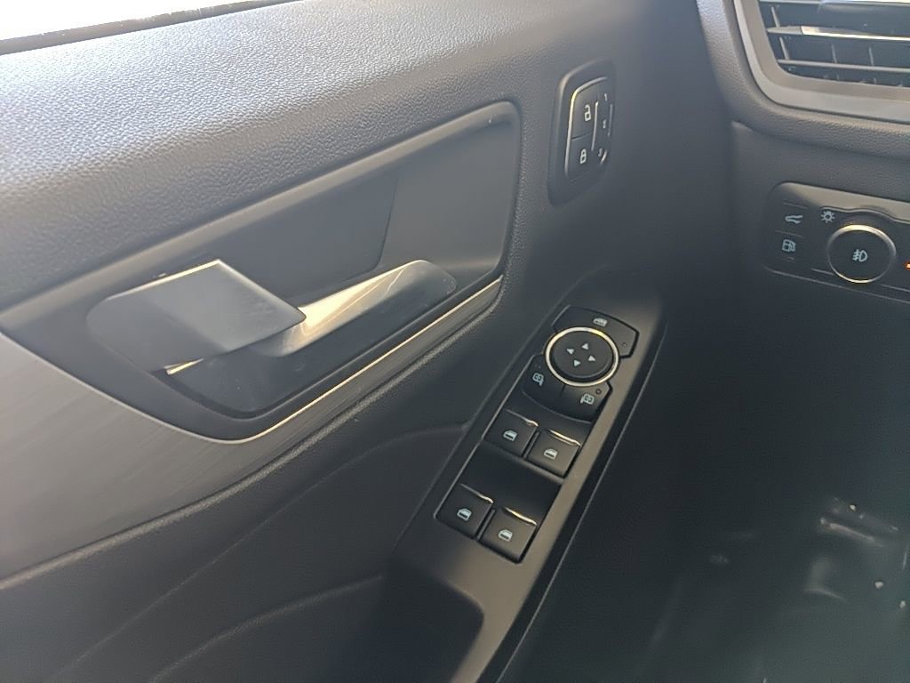 Certified 2025 Ford Escape Platinum image 27