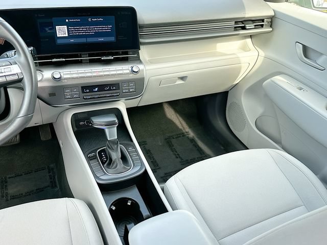 Used 2025 Hyundai Kona SEL FWD image 21