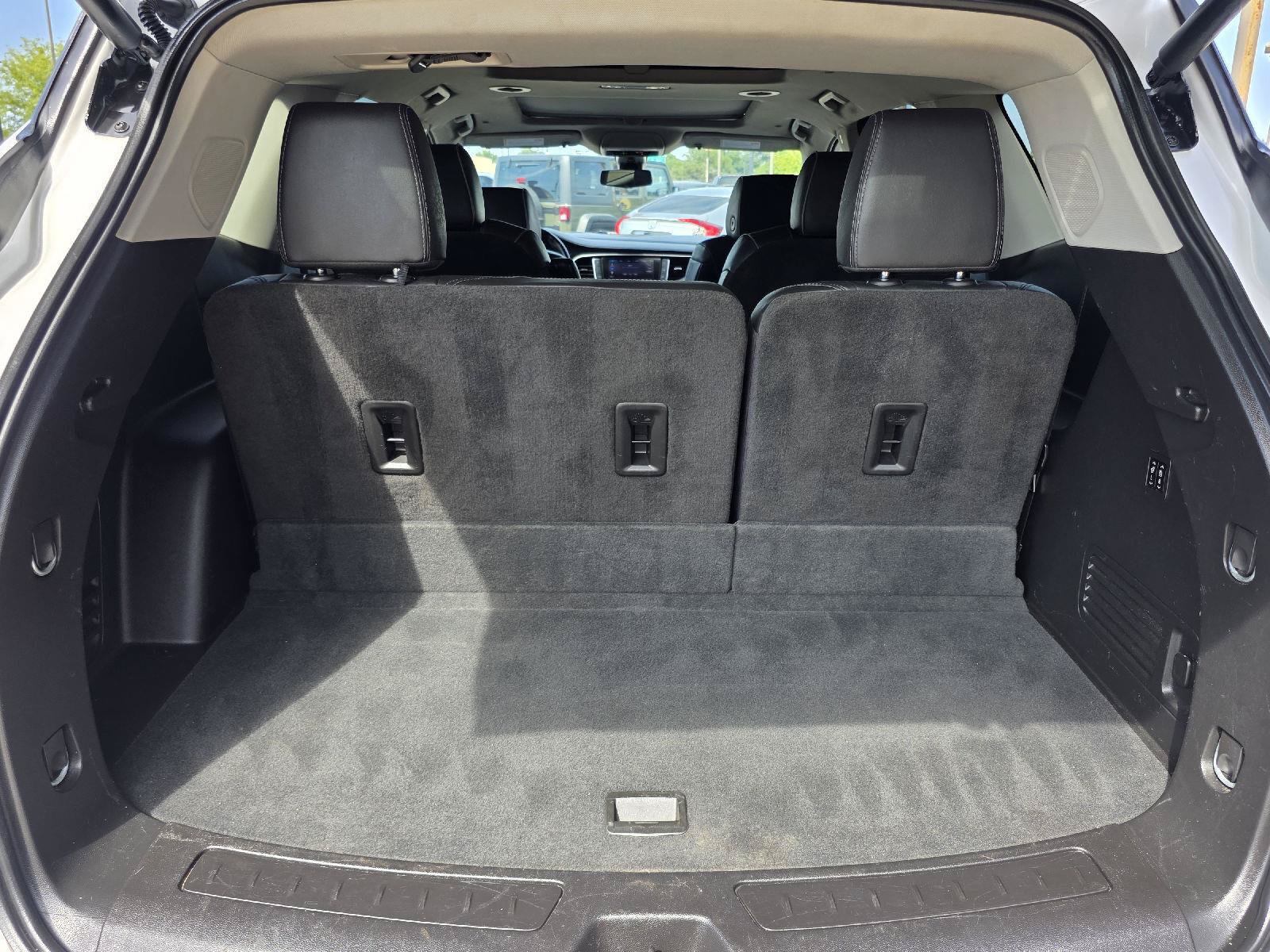 Used 2020 Buick Enclave Avenir w/ Avenir Technology Package FWD image 39