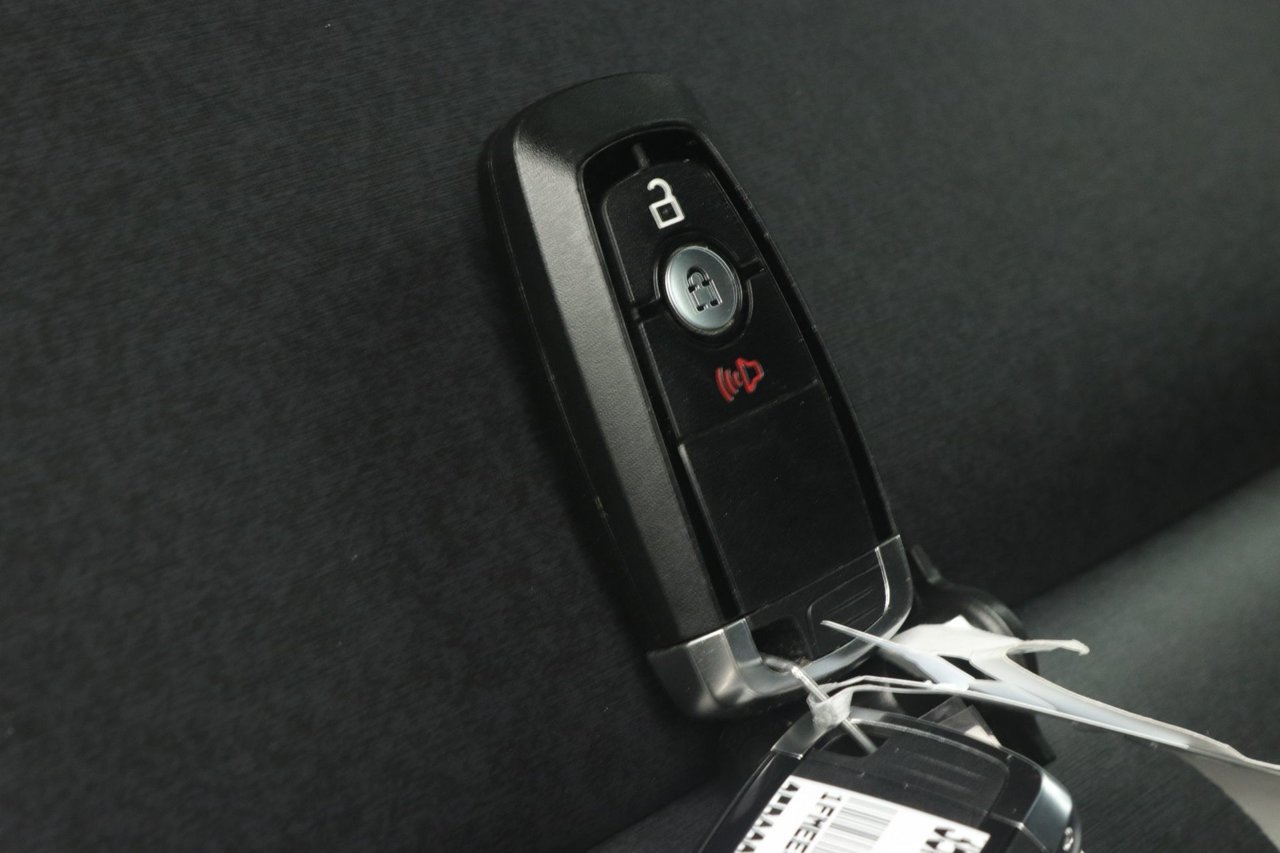 Used 2026 Ford Bronco Badlands AWD/4WD image 23