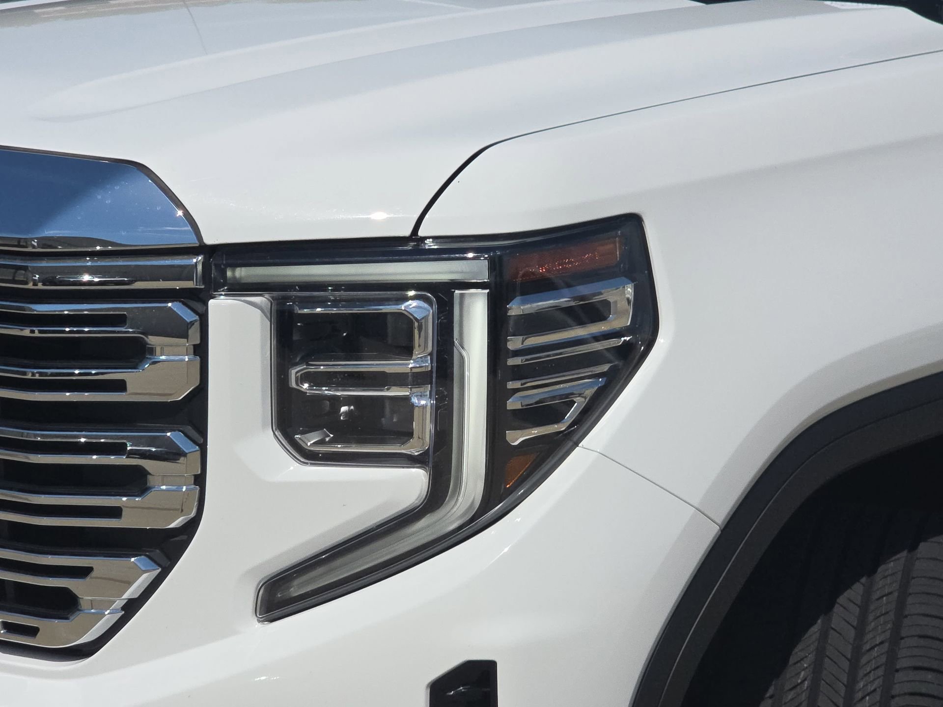 Used 2024 GMC Sierra 1500 Denali w/ Denali Reserve Package AWD/4WD image 30