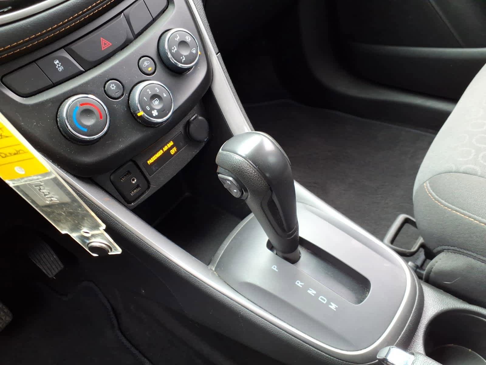 Used 2021 Chevrolet Trax LS AWD/4WD image 17