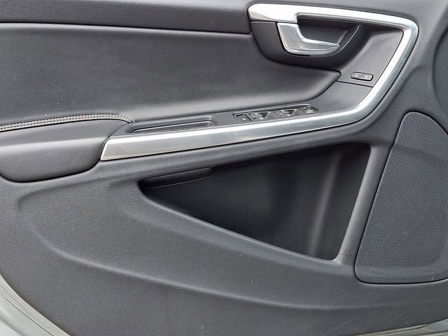 Used 2017 Volvo S60 T5 Dynamic w/ Vision Package image 12