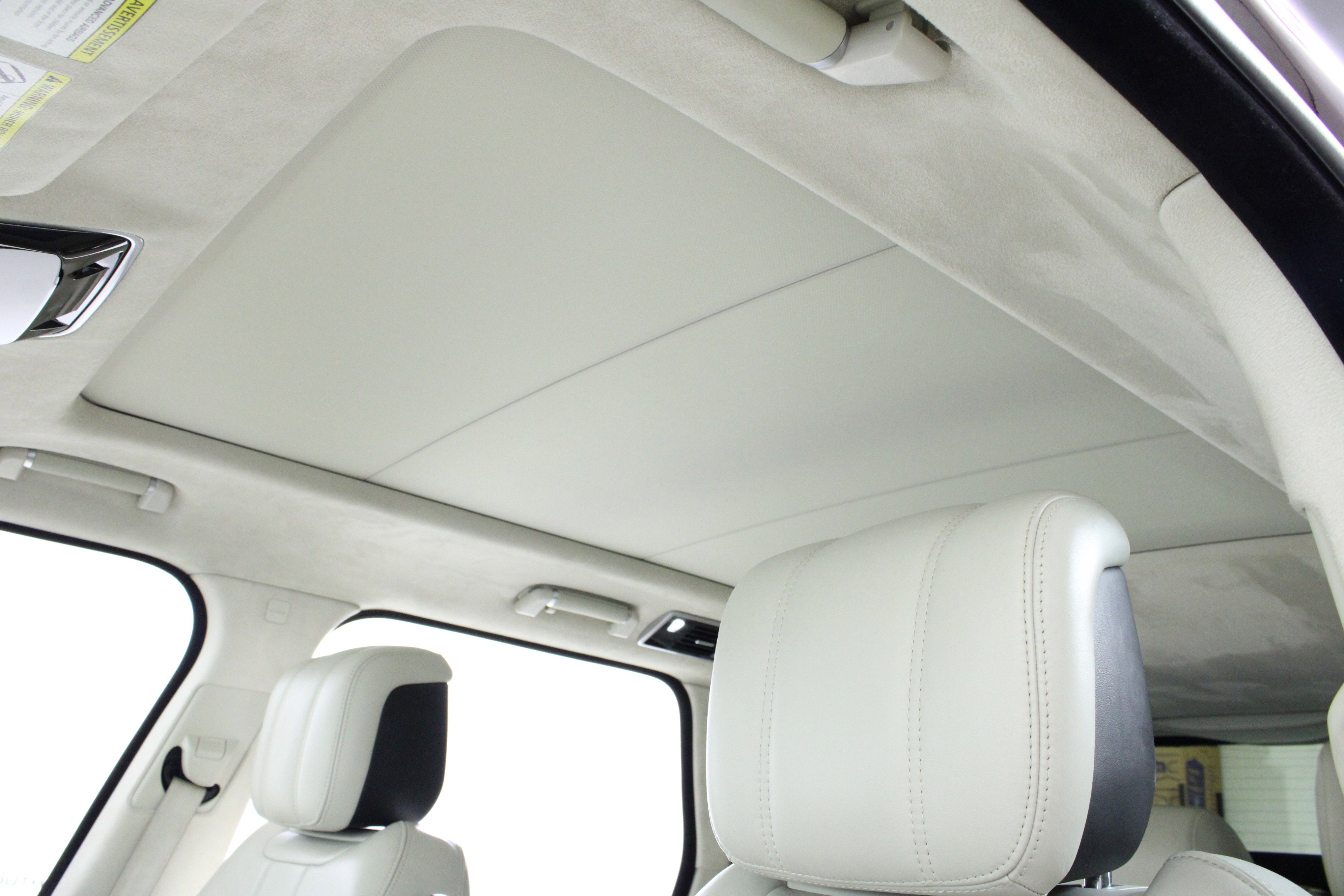 Used 2019 Land Rover Range Rover HSE image 35