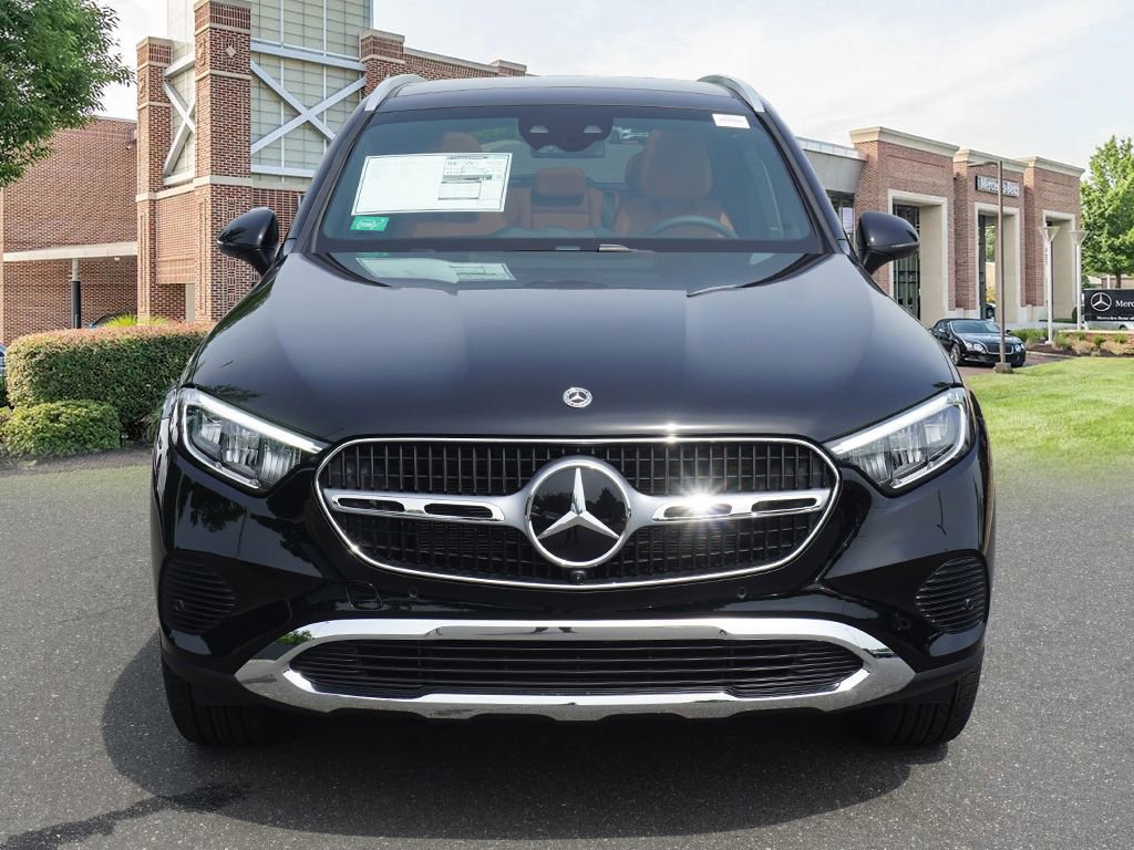 Certified 2025 Mercedes-Benz GLC 350e 4MATIC image 3