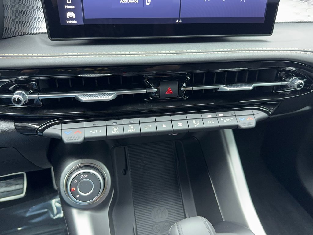 New 2025 Alfa Romeo Tonale w/ Premium Package image 25